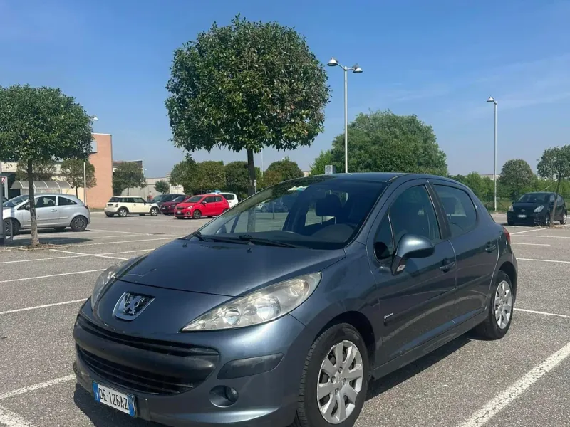 Peugeot 207 1.4 HDi 70 CV One Line, colore grigio