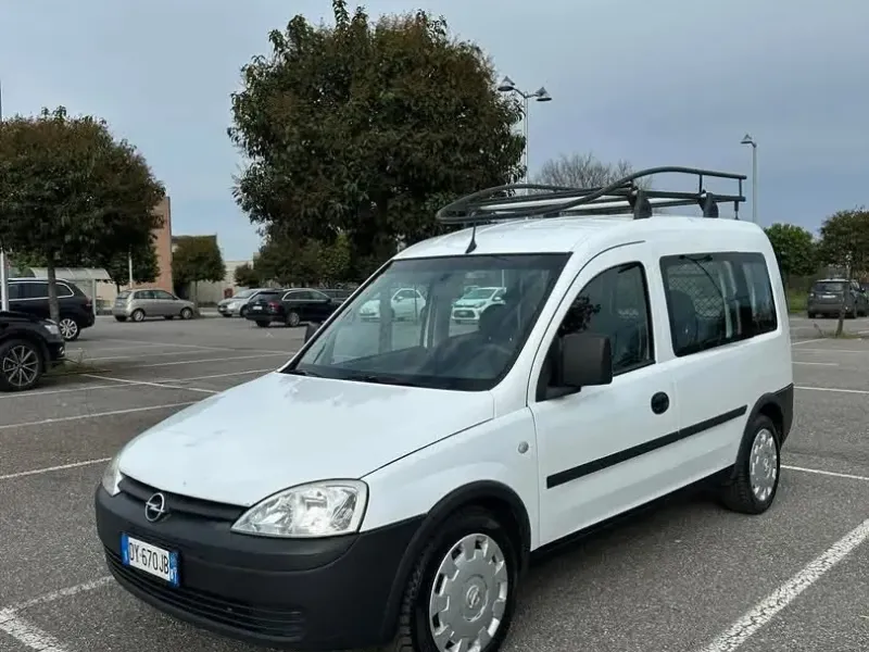 Opel Combo 1.3 CDTI Basis Combi, colore bianco