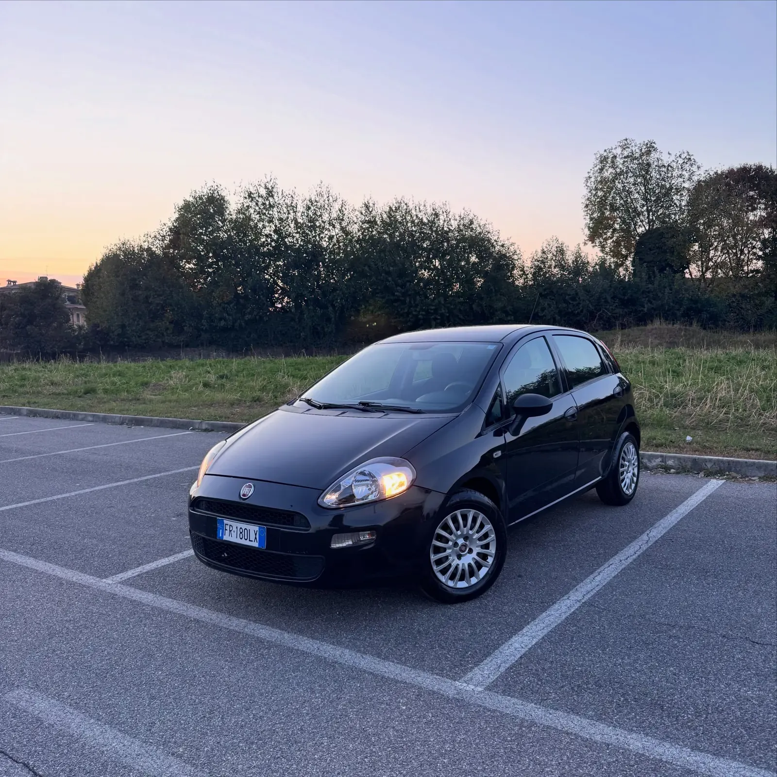 Fiat Punto 1.2 8V 5 porte Street, foto 1 di 12