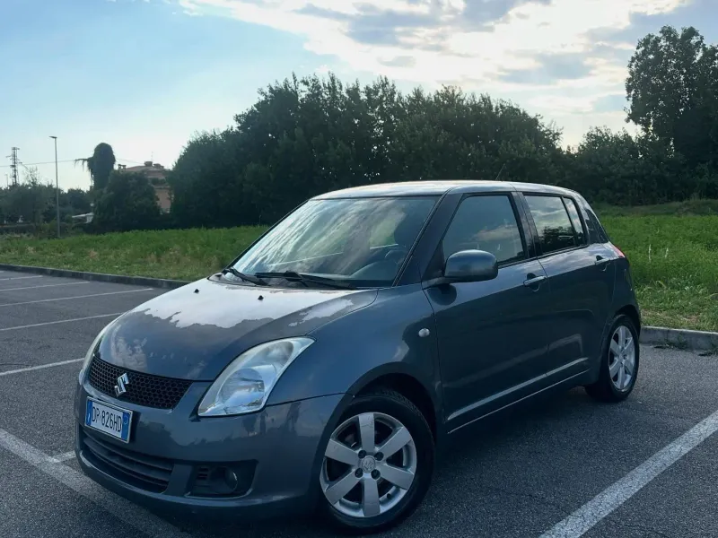 Suzuki Swift 1.3 5 porte GL Safety Pack, colore grigio