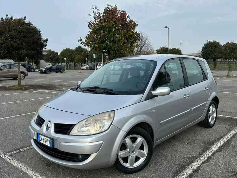 Renault Scénic 1.6 Authentique GPL, colore grigio