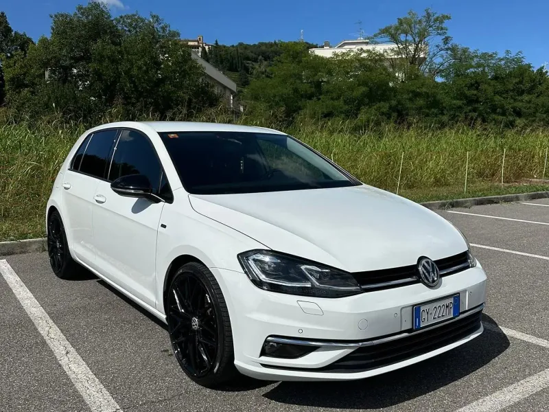 Volkswagen Golf 7 2.0 TDI DSG 4Motion Executive BlueMotion Technology, colore bianco