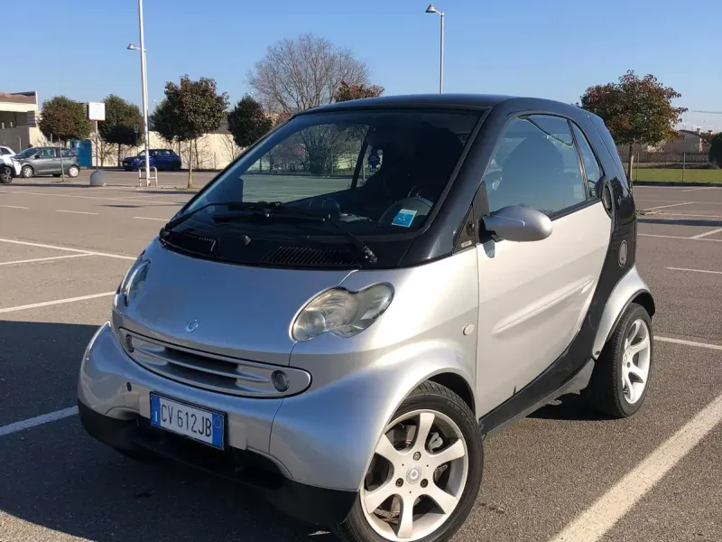 Smart Fortwo 0.7 Turbo Passion, colore grigio metallizzato