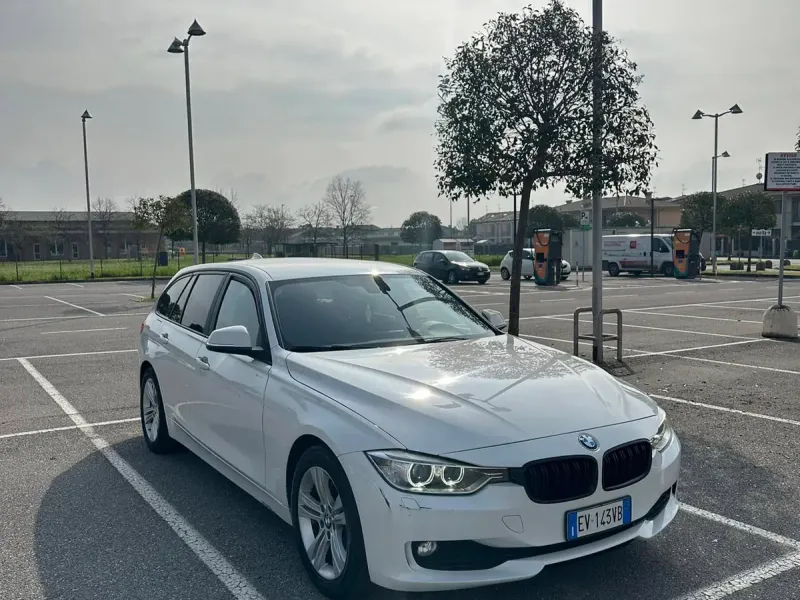 BMW Serie 3 316d Touring, colore bianco