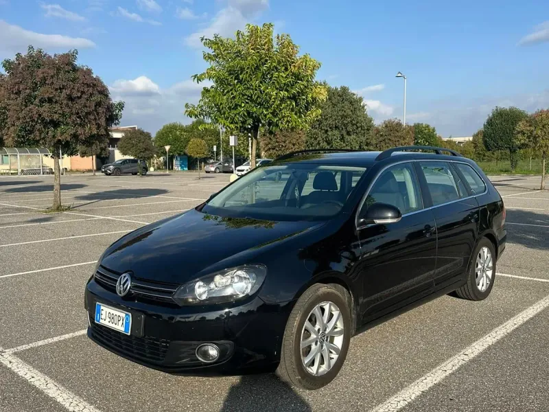 Volkswagen Golf 1.6 TDI DPF Comfortline, colore nero