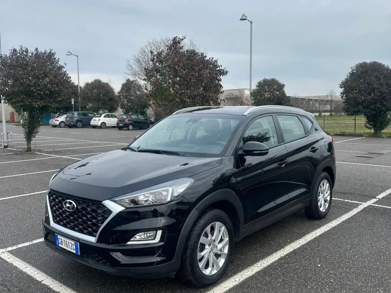 Hyundai Tucson 1.6 CRDi Xtech ISG 2WD, colore nero