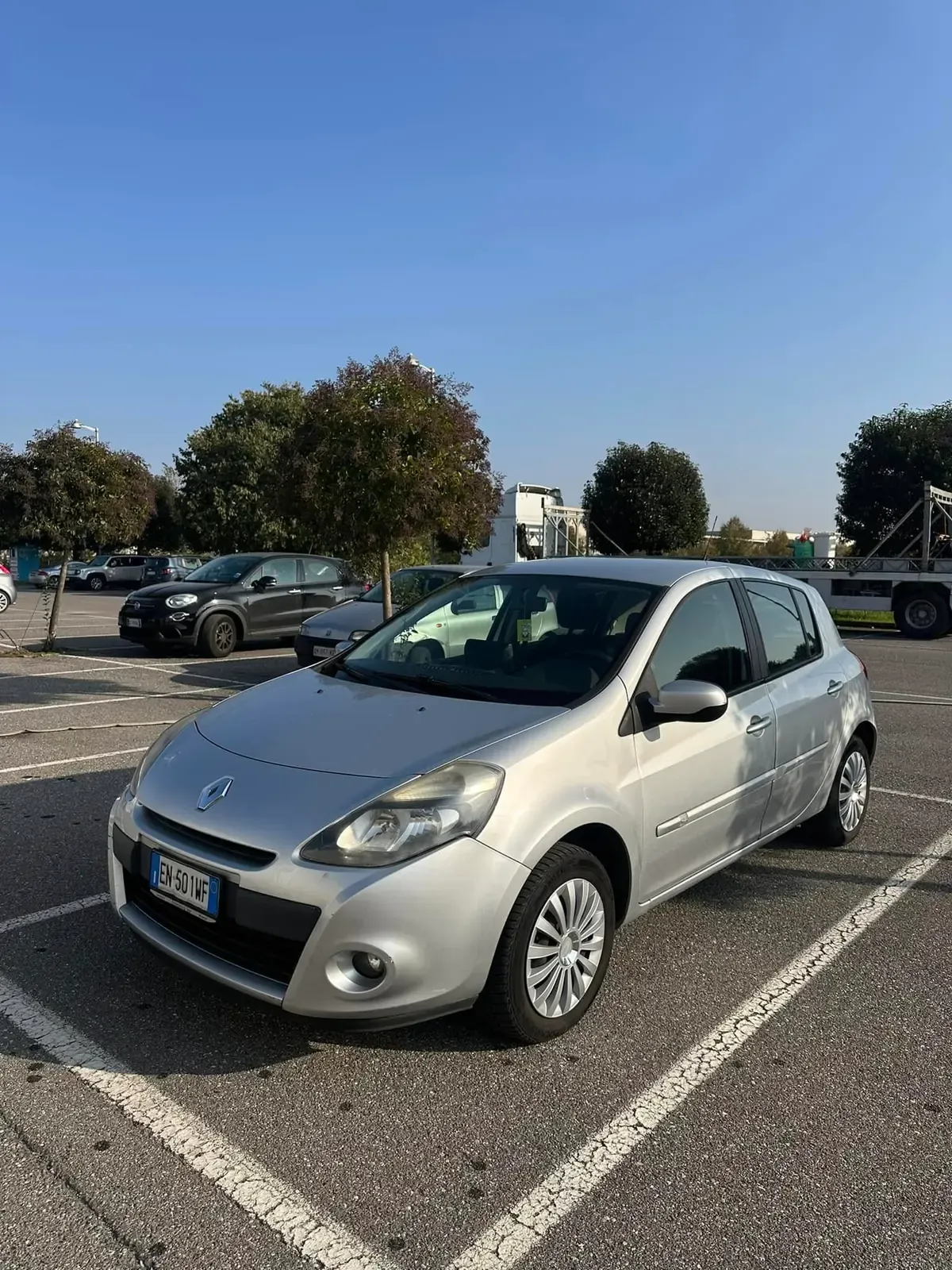 Renault Clio 1.2 Access GPL, foto 1 di 11