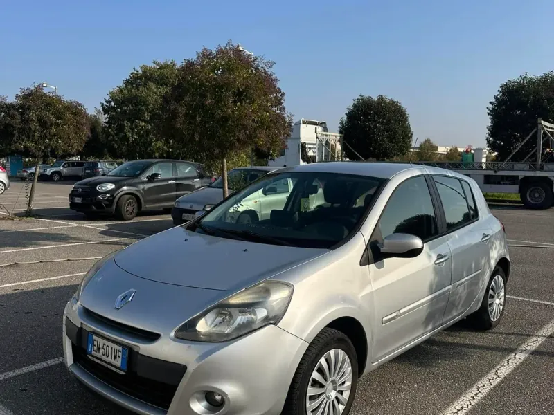 Renault Clio 1.2 Access GPL, colore argento