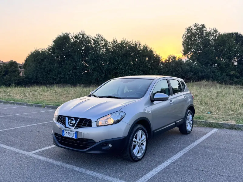 Nissan Qashqai 1.5 dCi DPF Tekna, colore argento