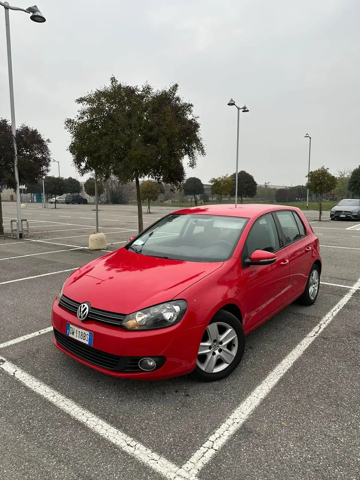 Volkswagen Golf VI 2.0 Comfortline, foto 1 di 10