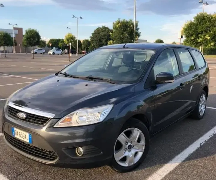 Ford Focus 1.6 TDCi 110, colore grigio