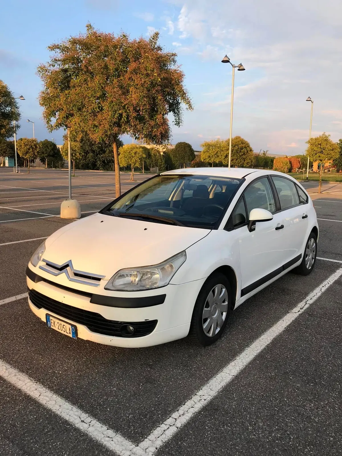 Citroën C4 1.6 HDi Style, foto 1 di 9