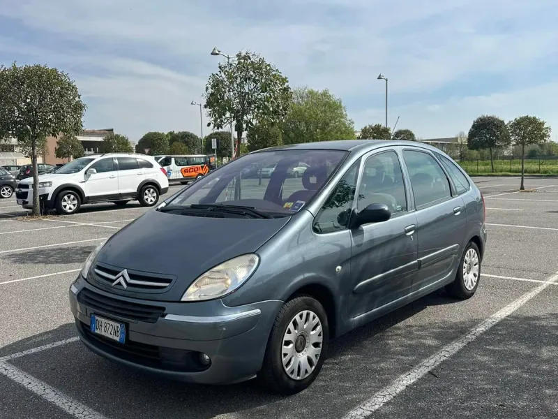 Citroën Xsara Picasso 1.6 Elegance GPL, colore grigio