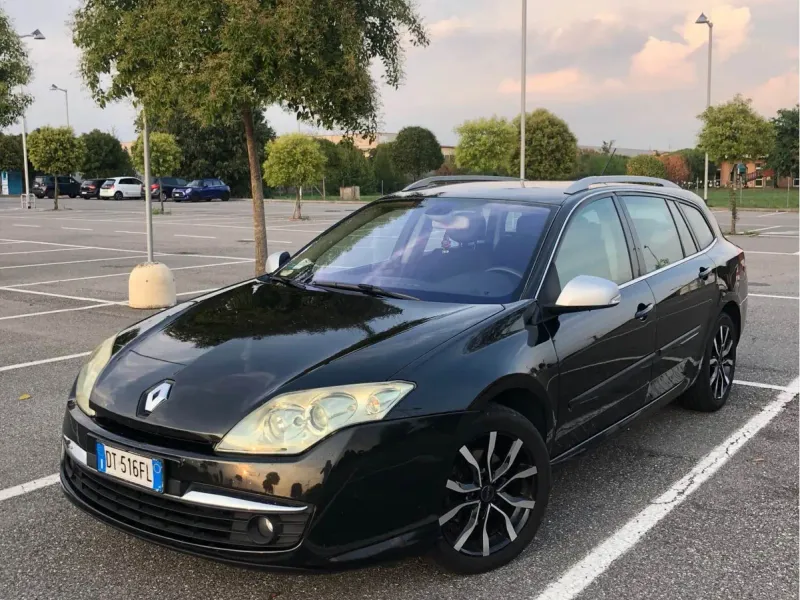 Renault Laguna 2.0 dCi Dynamique, colore nero