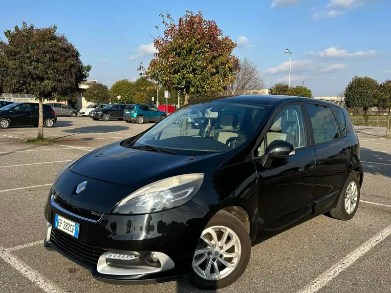 Renault Scénic 1.5 dCi XMOD Live, colore nero