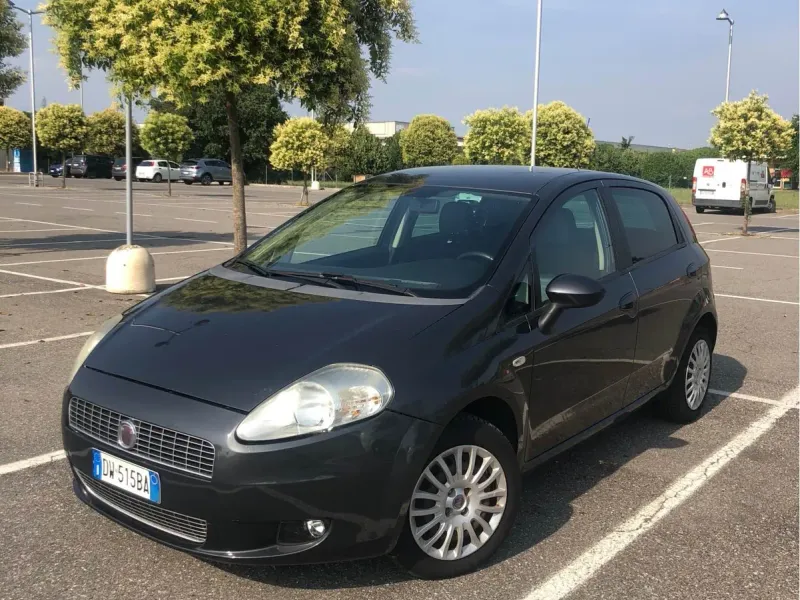 Fiat Grande Punto 1.4 Dynamic GPL, colore grigio