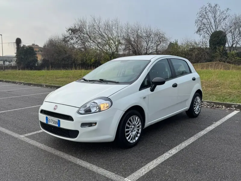 Fiat Punto 1.2 8V 5 porte Lounge, colore bianco