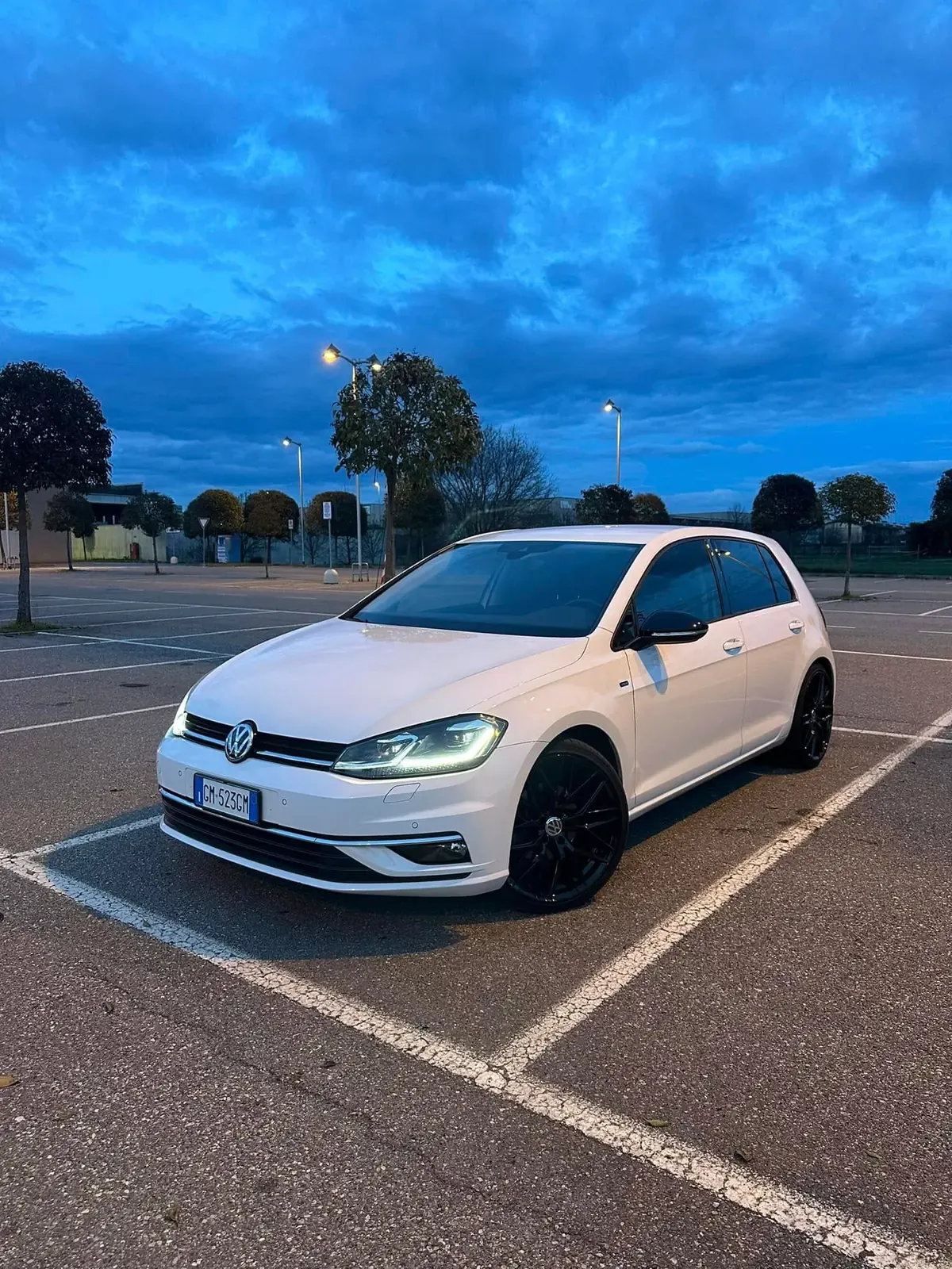 Volkswagen Golf 7 2.0 TDI DSG 4Motion Executive, foto 1 di 10