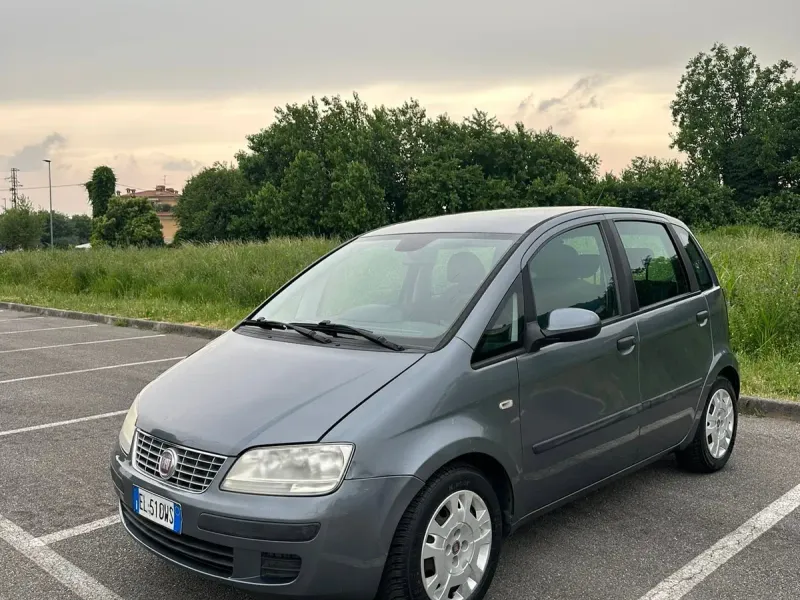 Fiat Idea 1.4 Dynamic EasyPower, colore grigio