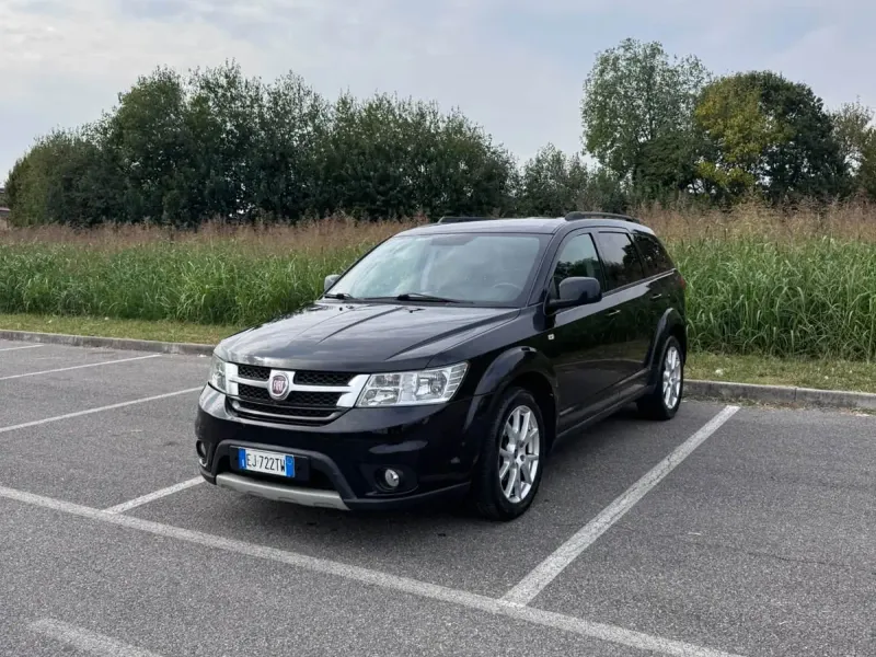 Fiat Freemont 2.0 Multijet 140 CV Lounge, colore nero