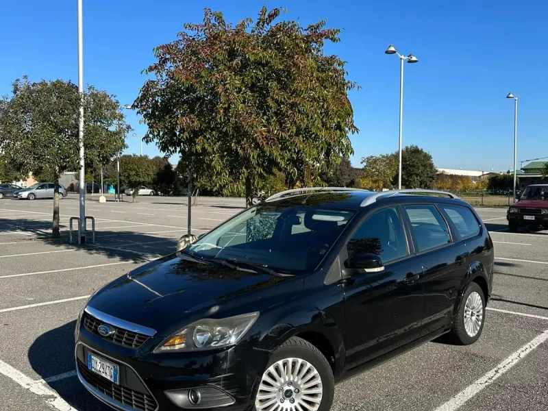Ford Focus 2.0 Titanium GPL, colore nero