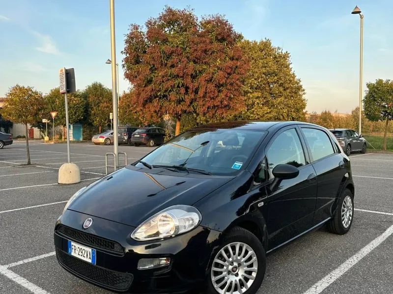 Fiat Punto 1.2 Street, colore nero