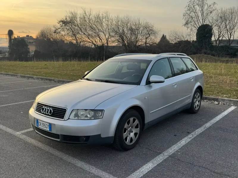 Audi A4 Avant 1.9 TDI 130 CV, colore argento