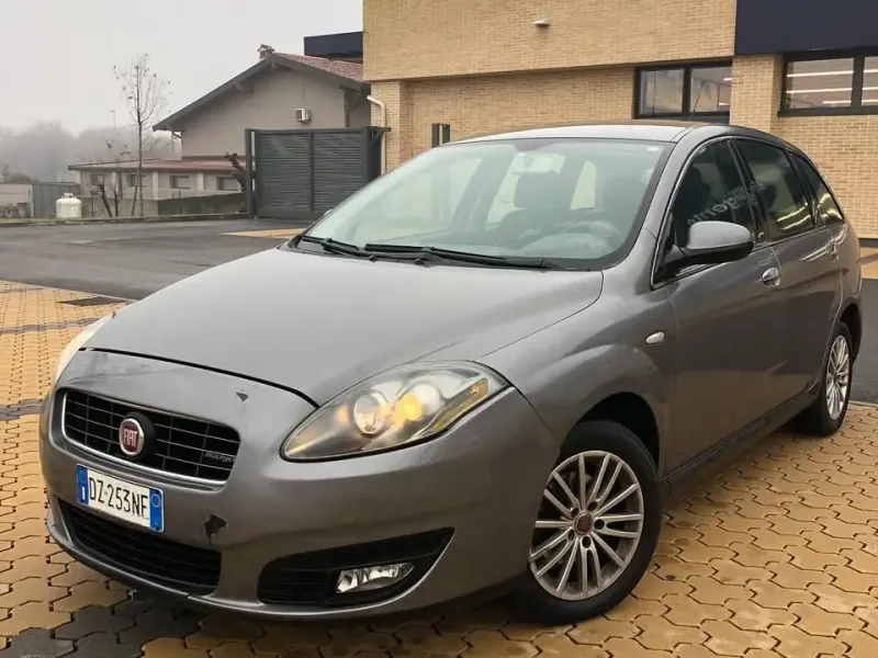 Fiat Croma 1.9 JTD Multijet Dynamic, colore grigio