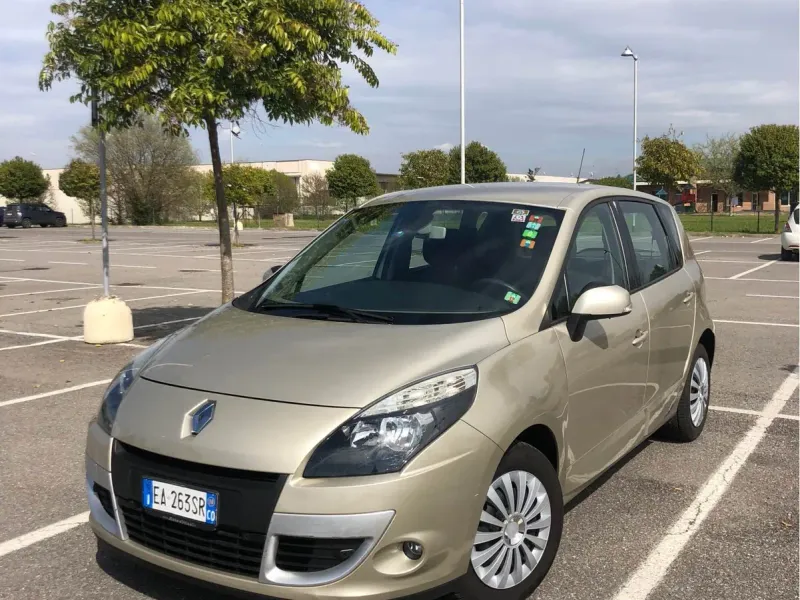 Renault Scénic 1.4 TCe Dynamique, colore beige