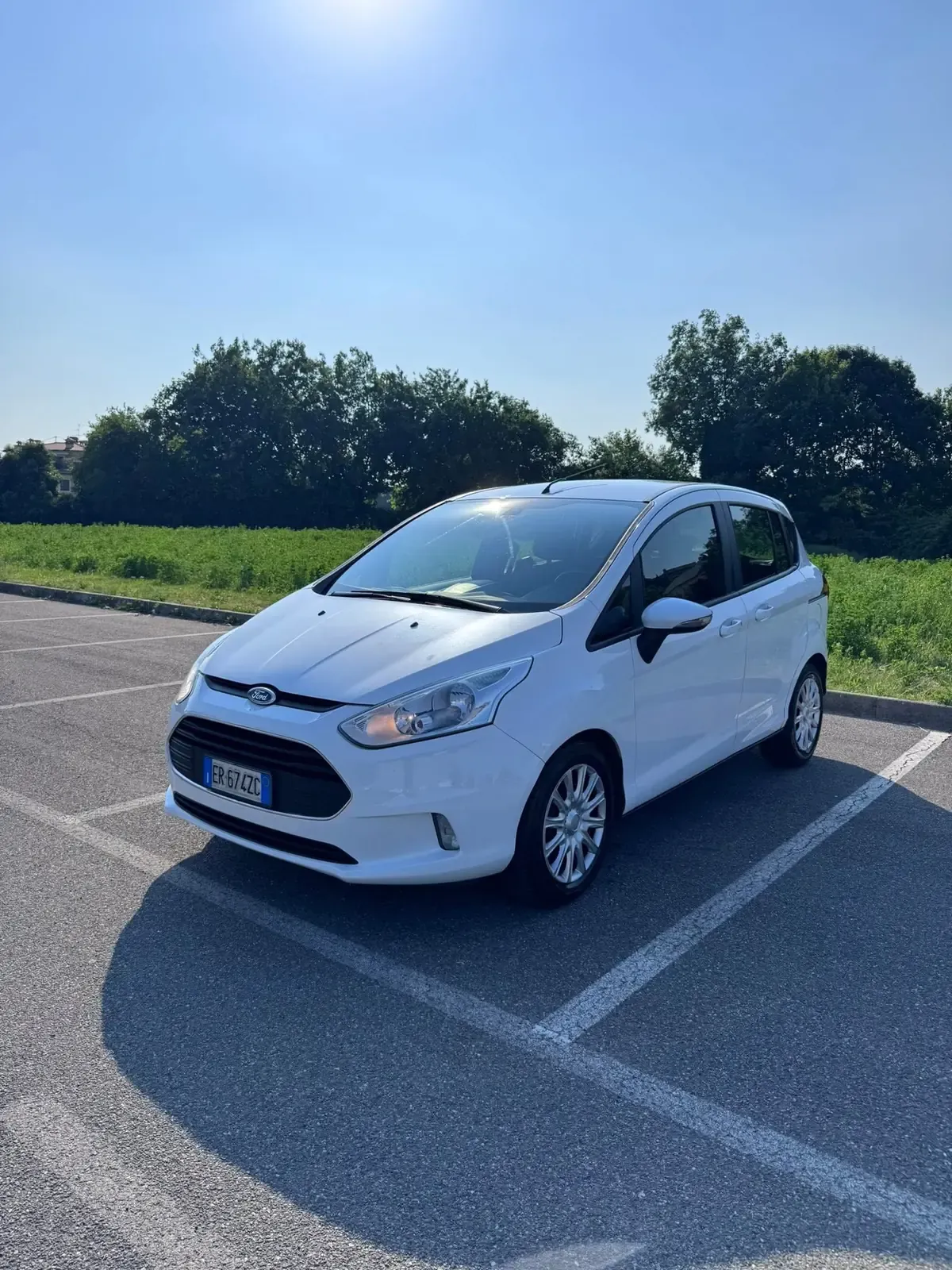 Ford B-Max 1.6 TDCi 95 CV Individual, foto 1 di 12