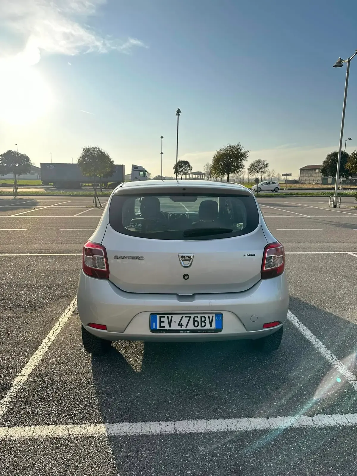 Dacia Sandero II 1.5 dCi Laureate, foto 2 di 10