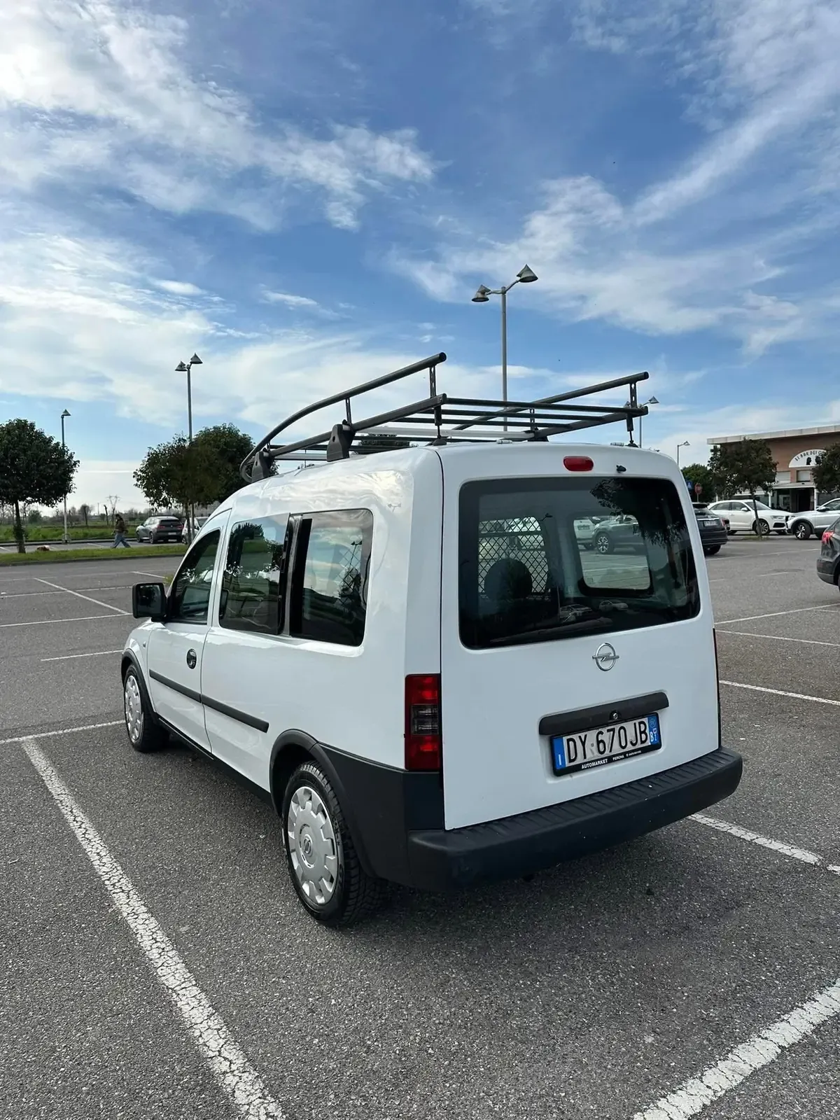 Opel Combo 1.3 CDTI Basis Combi, foto 2 di 11