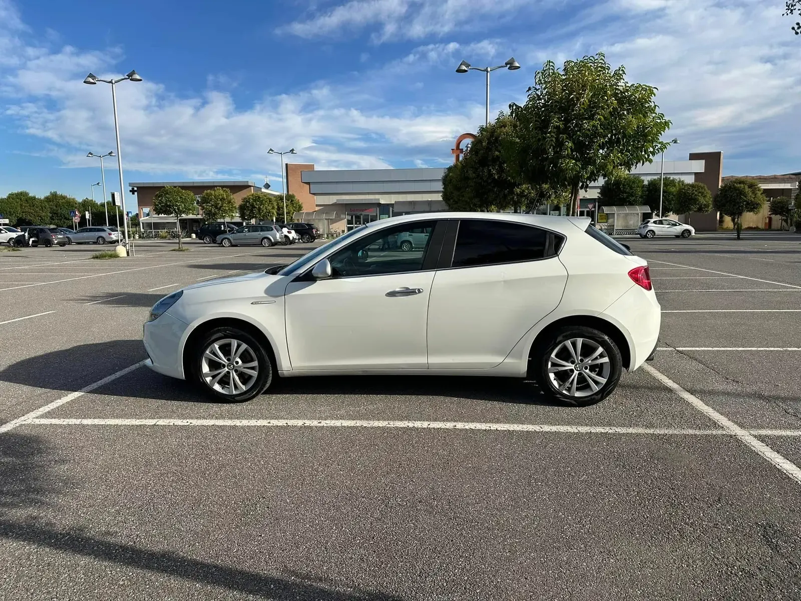 Alfa Romeo Giulietta 2.0 JTDm-2 140 CV Progression, foto 2 di 11