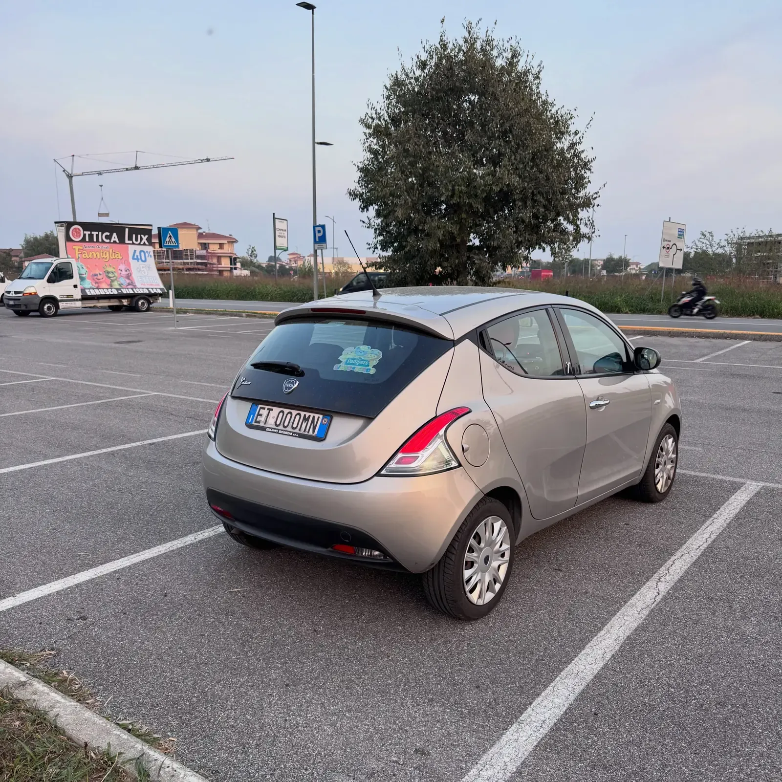 Lancia Ypsilon 1.3 MJT 16V 95 CV 5 porte S&S Platinum, foto 2 di 12