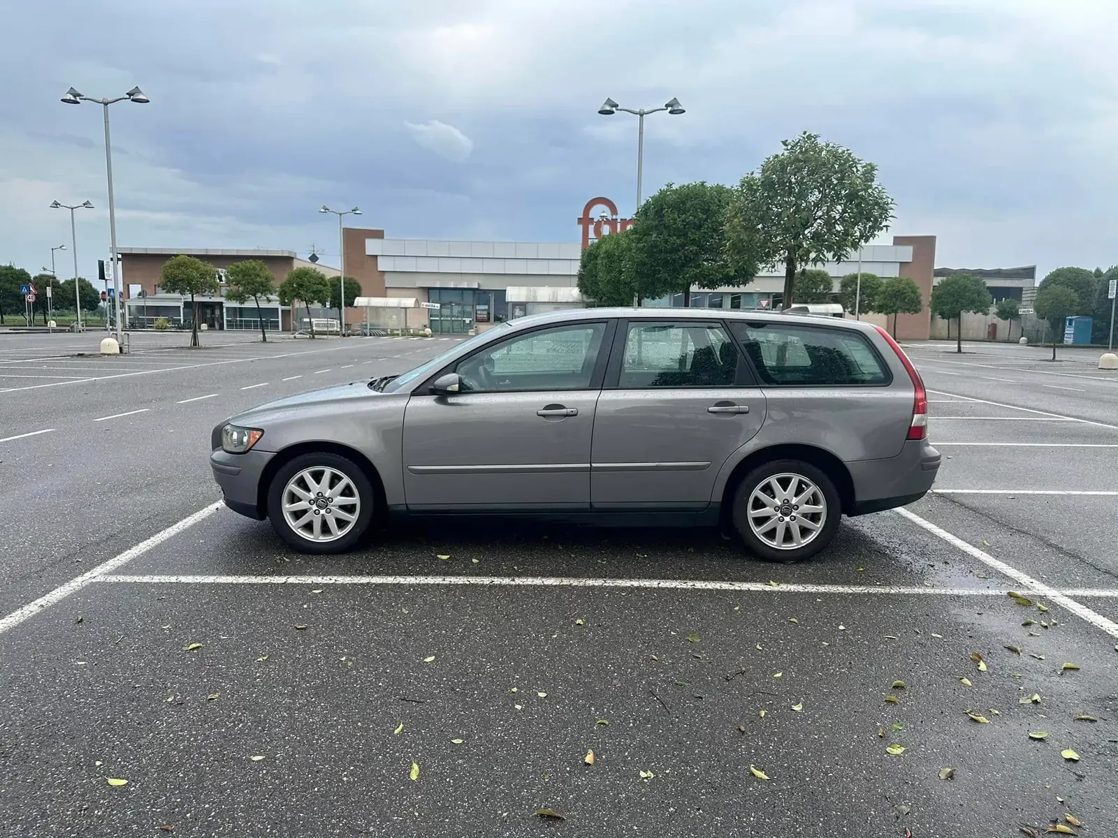 Volvo V50 2.0 D Summum, foto 2 di 10
