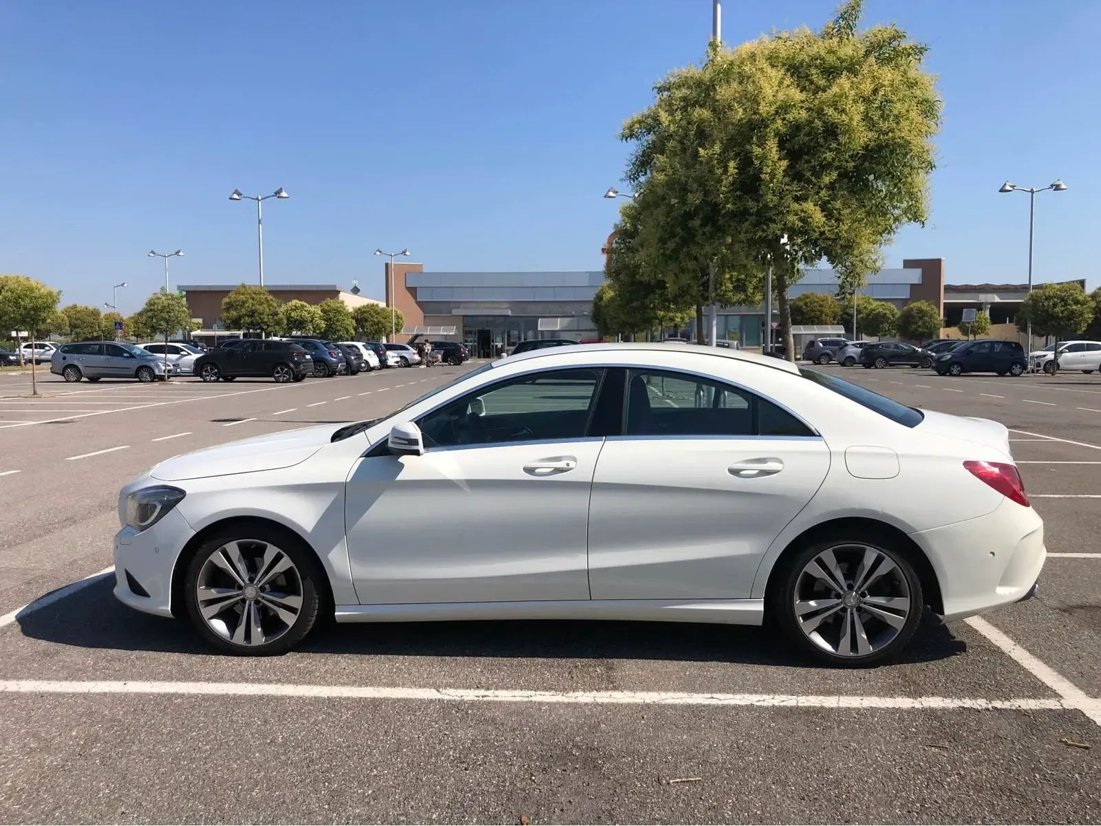 Mercedes-Benz CLA 220 CDI, foto 2 di 10