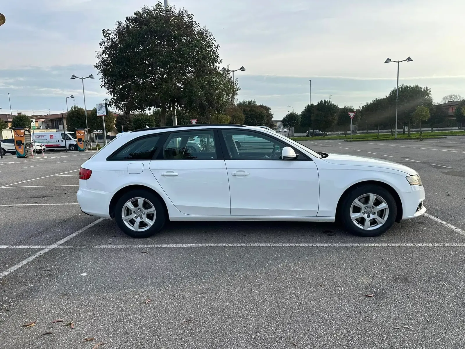 Audi A4 Avant 1.8 TFSI 160 CV multitronic Advanced, foto 3 di 10