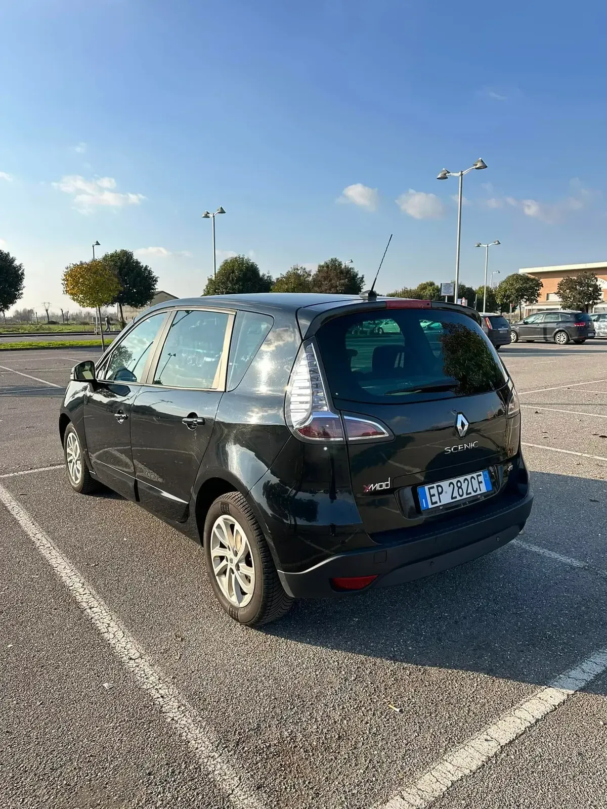 Renault Scénic 1.5 dCi XMOD Live, foto 3 di 11