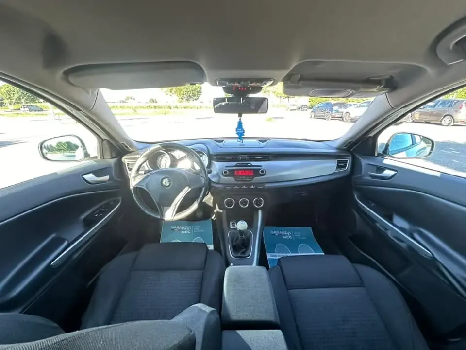 Alfa Romeo Giulietta 1.6 JTDm-2 105 CV Progression, foto 4 di 10