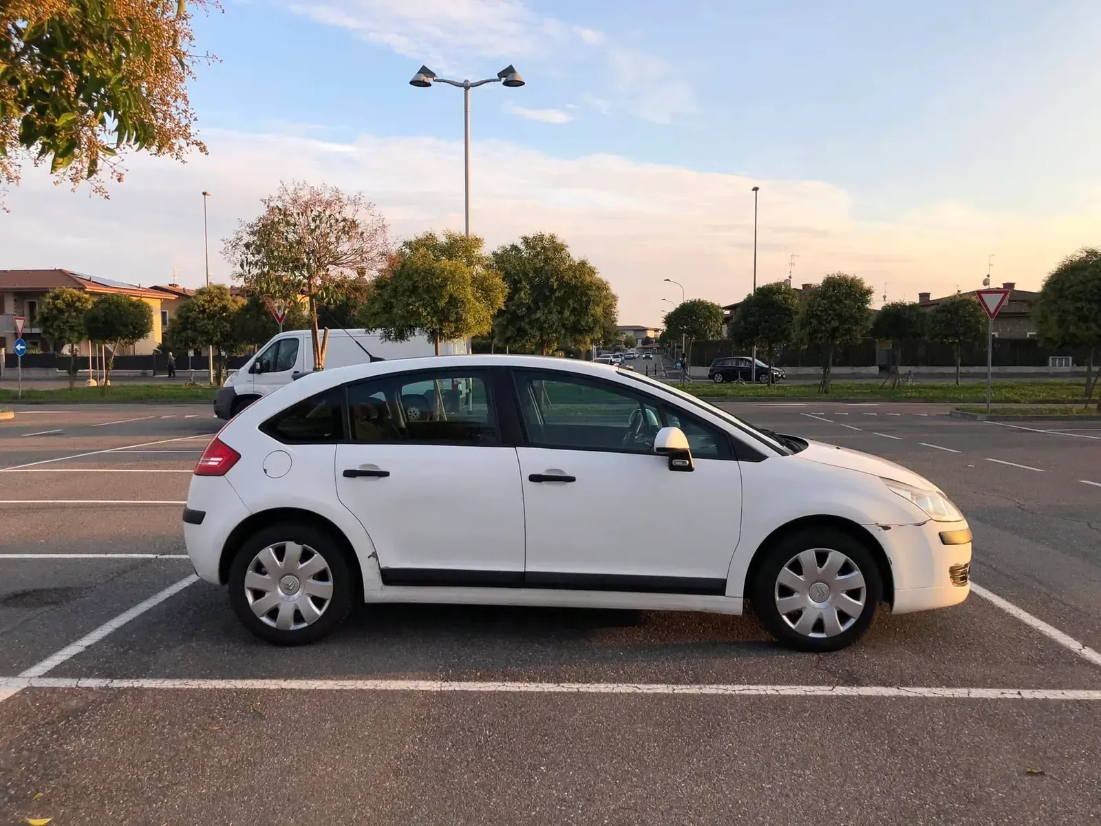 Citroën C4 1.6 HDi Style, foto 4 di 9