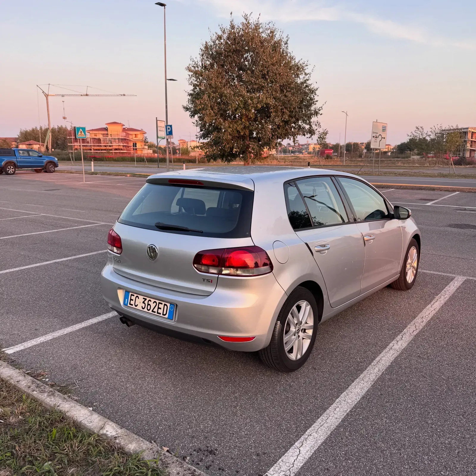 Volkswagen Golf 1.4 TSI 122 CV 5 porte Highline, foto 4 di 10