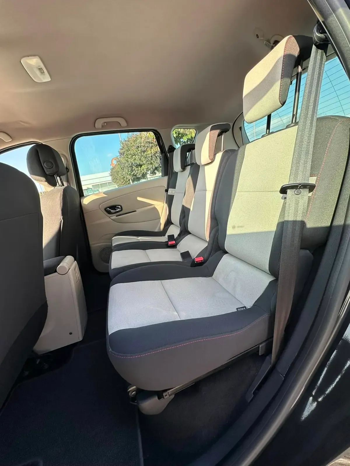 Renault Scénic 1.5 dCi XMOD Live, foto 4 di 11