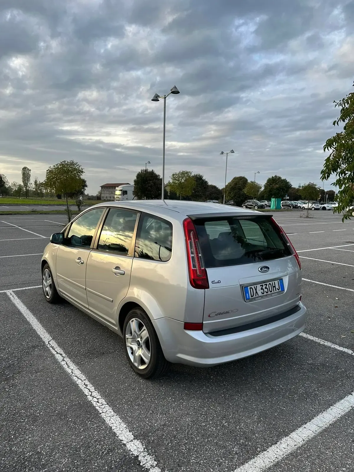 Ford C-Max 1.6 TDCi Style, foto 4 di 10