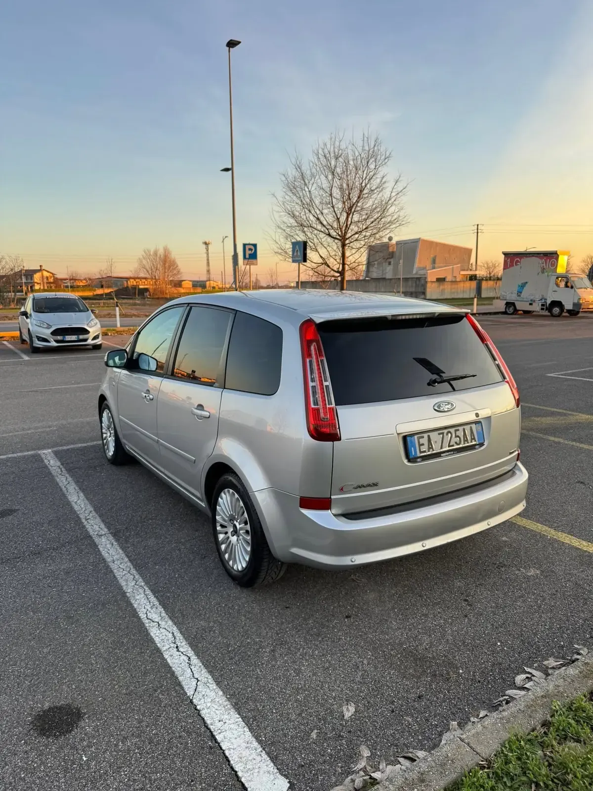 Ford C-Max 1.6 TDCi 90 CV Titanium, foto 5 di 11
