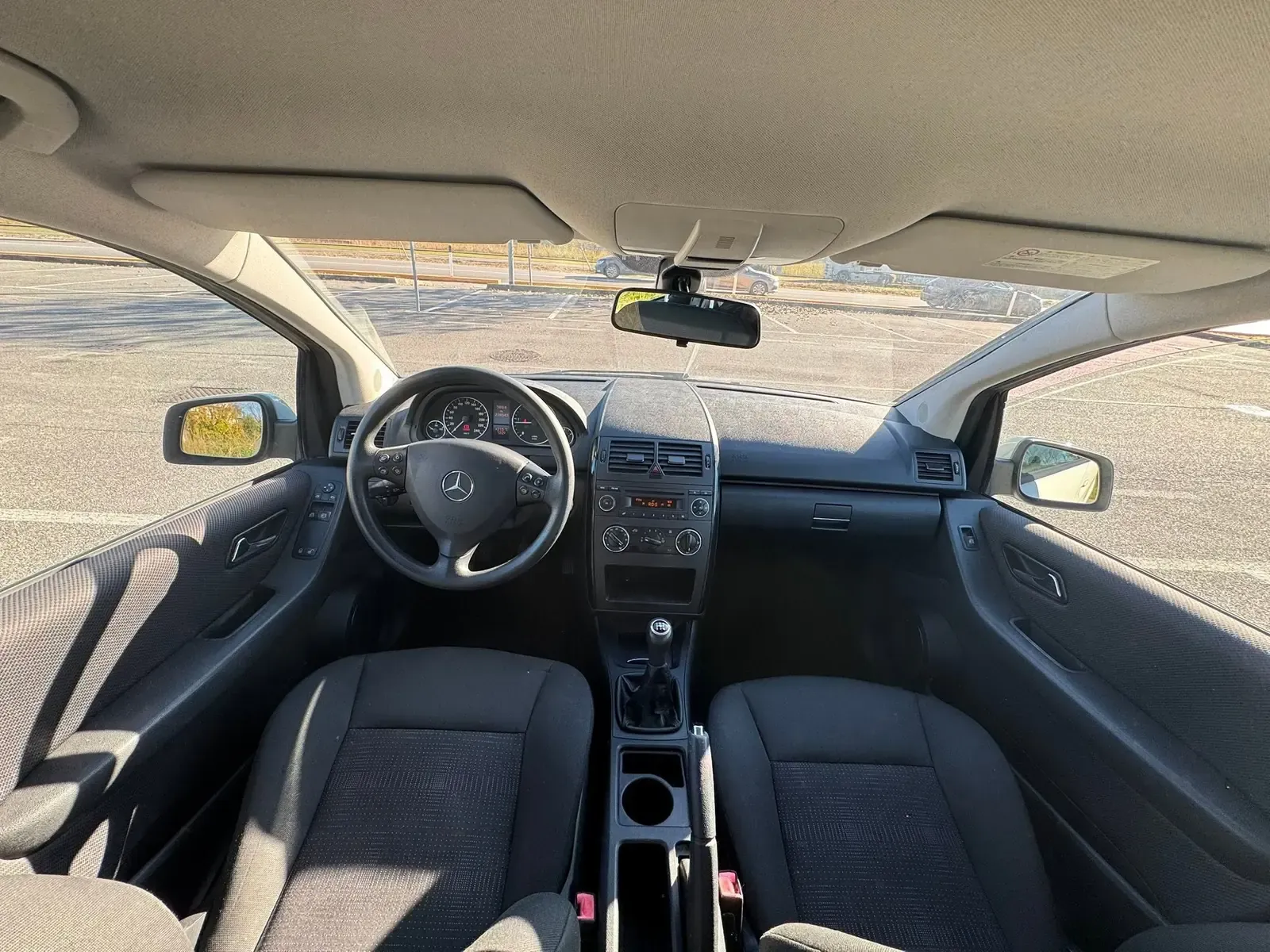 Mercedes-Benz Classe A 160 CDI BlueEFFICIENCY Avantgarde, foto 5 di 10