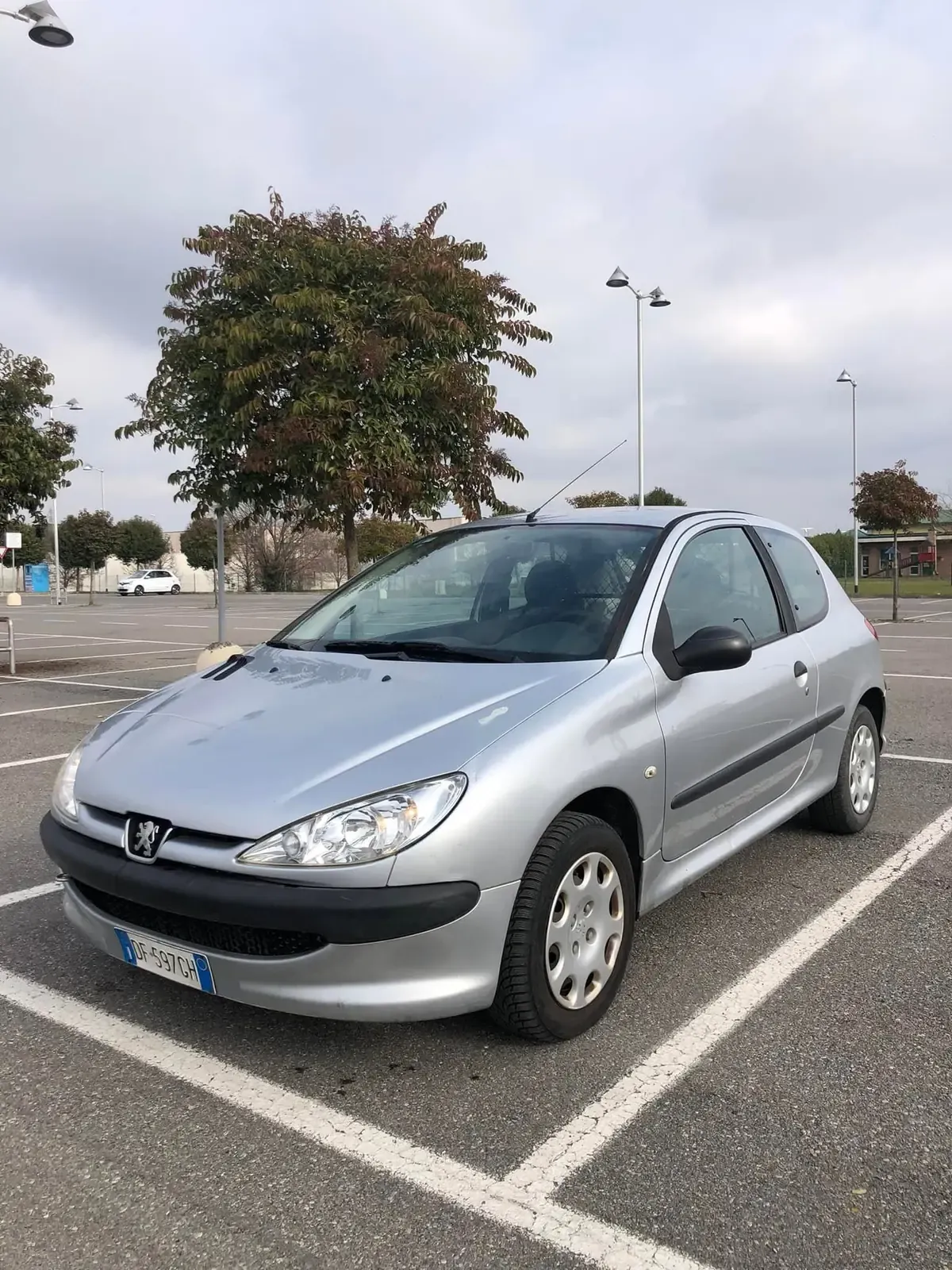 Peugeot 206 1.4 HDi Basis, foto 5 di 9