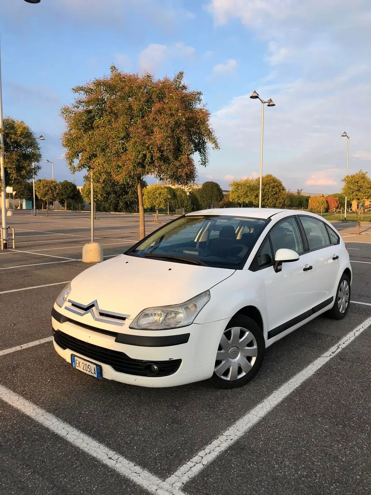 Citroën C4 1.6 HDi Style, foto 5 di 9