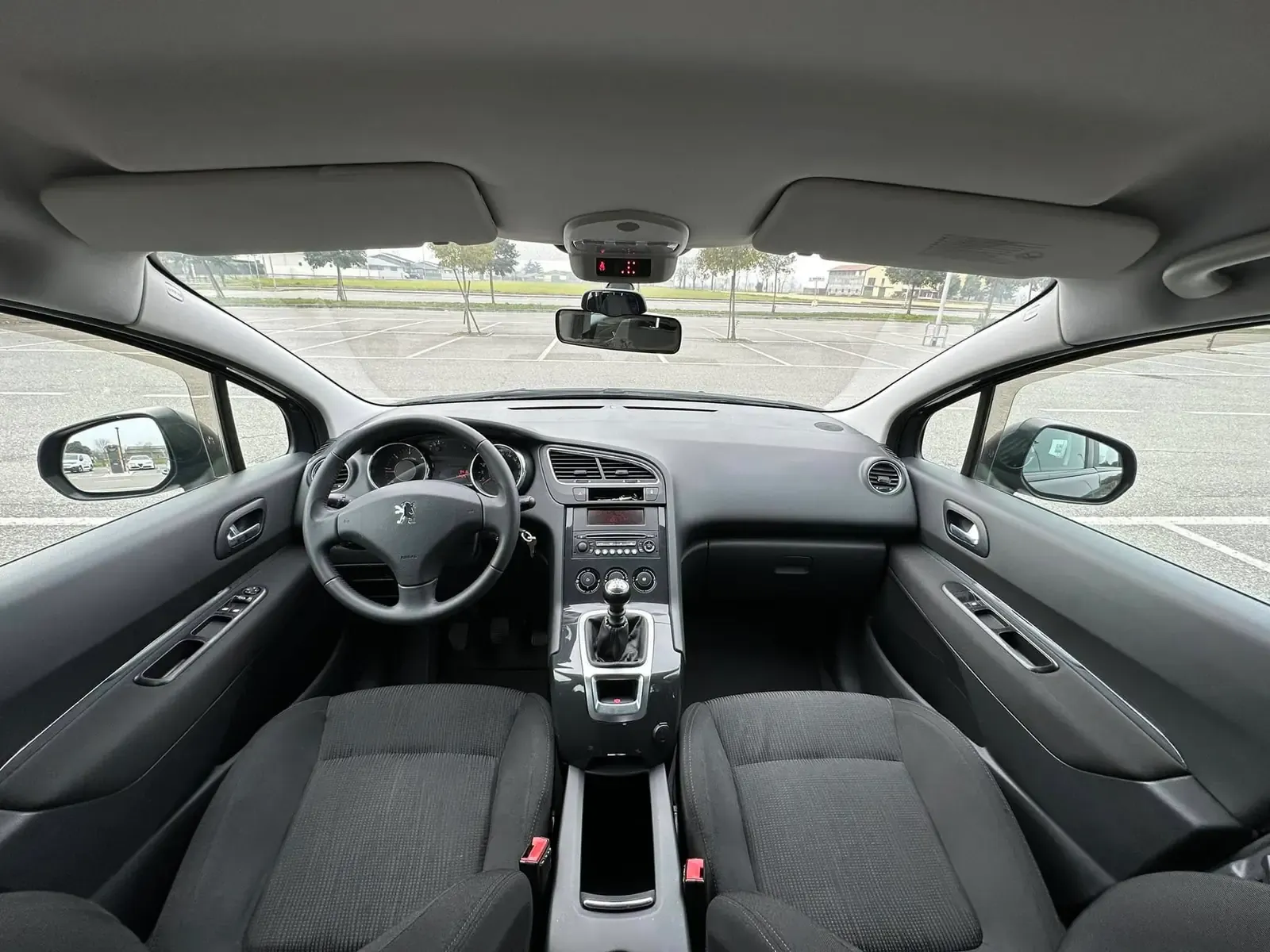 Peugeot 5008 1.6 HDi Tendance, foto 6 di 10