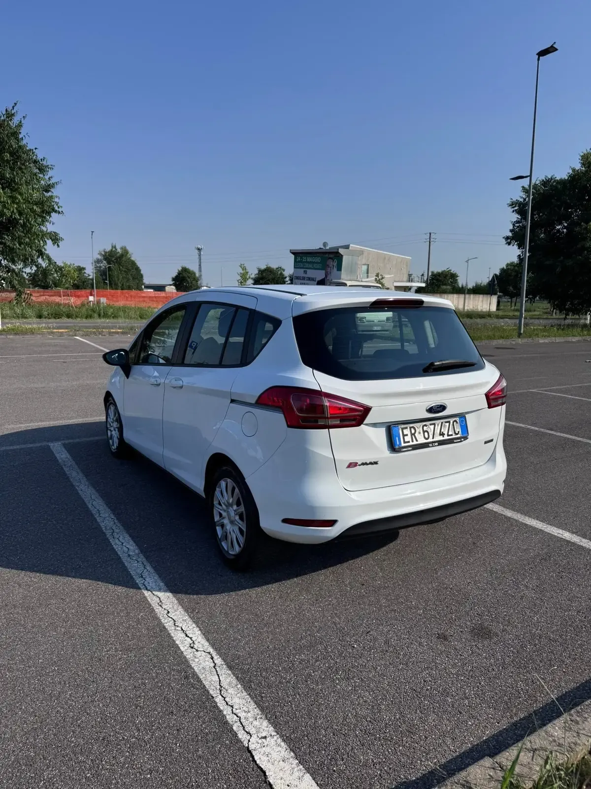 Ford B-Max 1.6 TDCi 95 CV Individual, foto 6 di 12