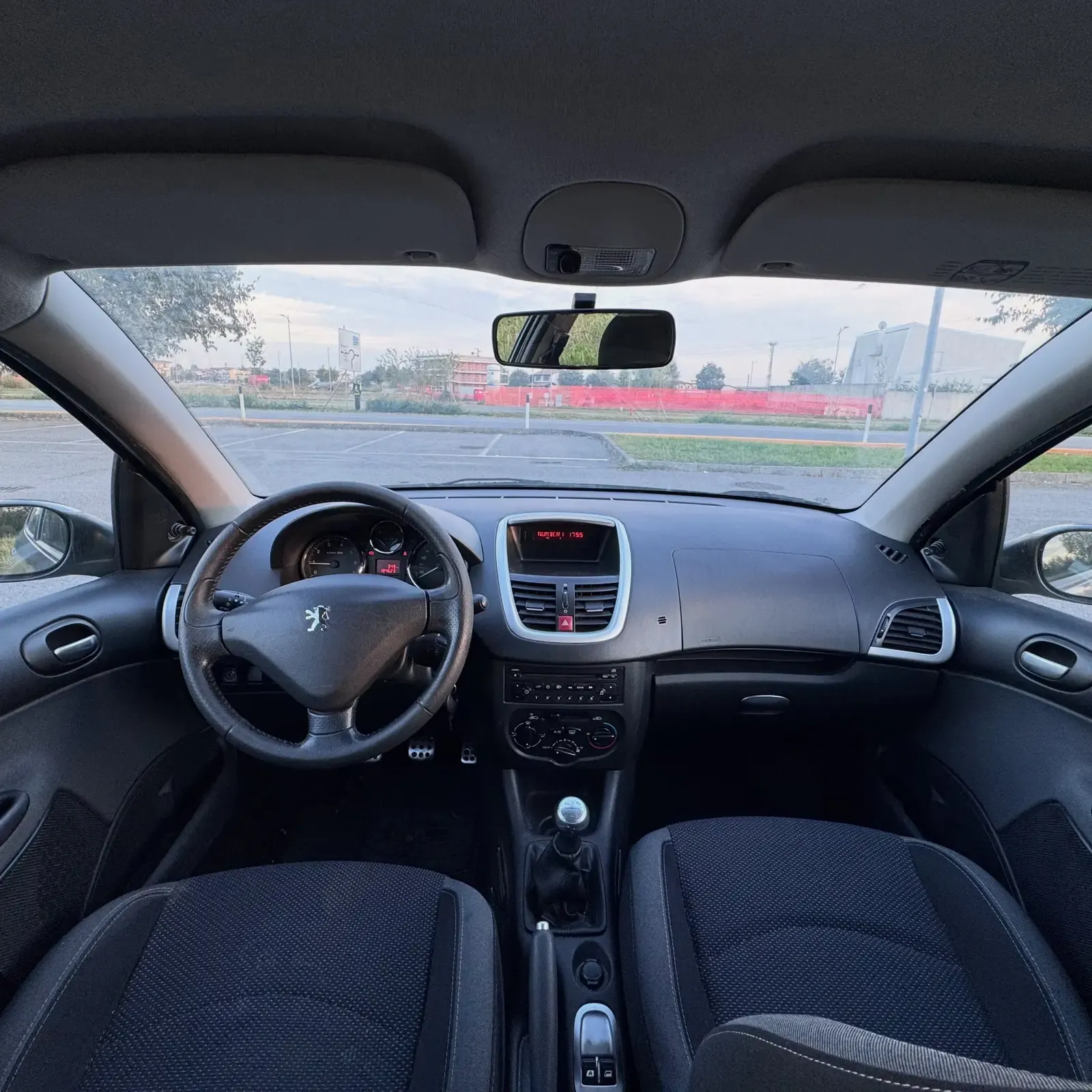 Peugeot 206+ 1.1 60 CV 5 porte Trendy, foto 6 di 10